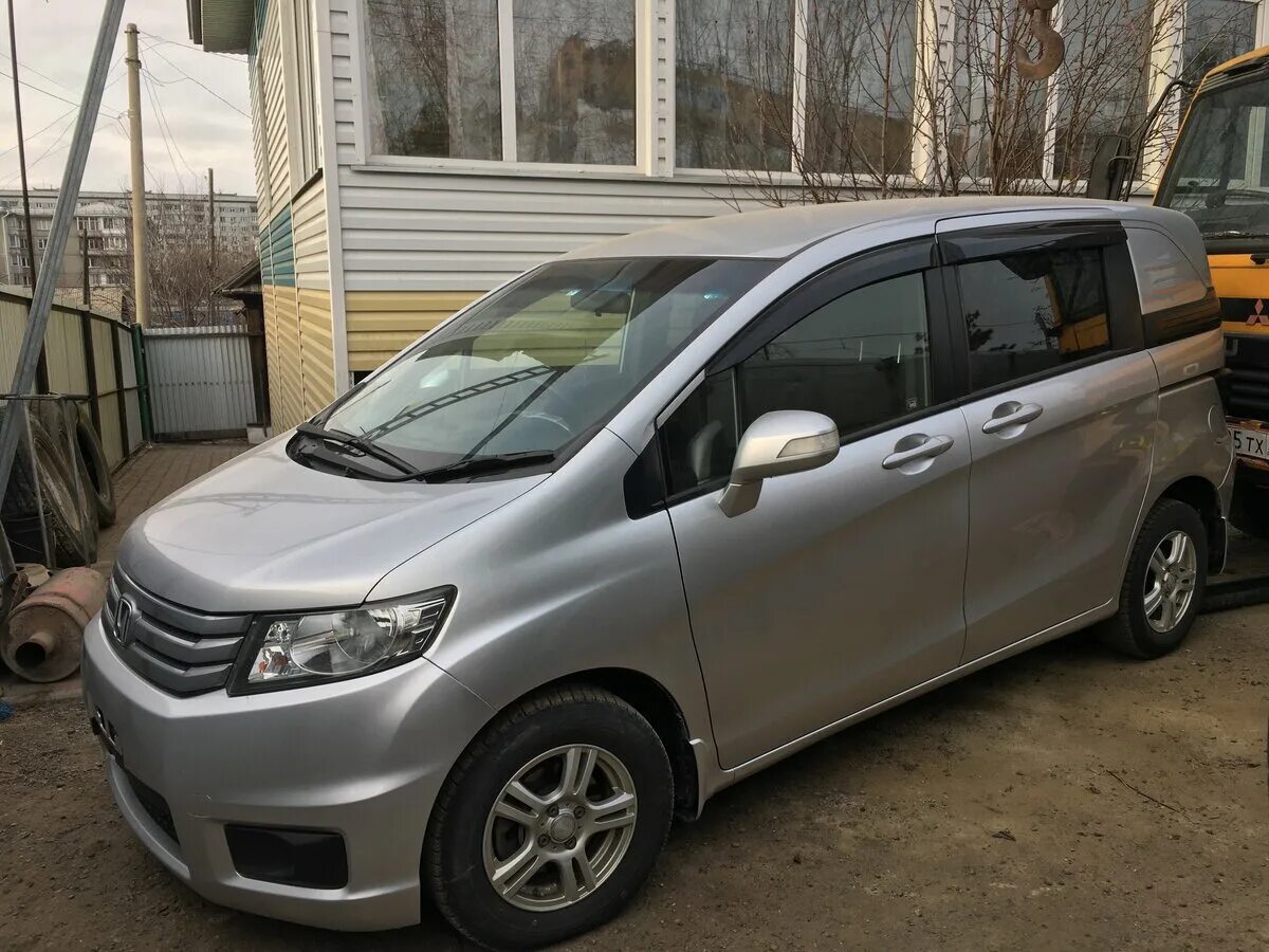 Хонда фрид белая 2010г. Хонда фрид 2010 год. Honda freed 1. Honda freed 1. Honda freed.