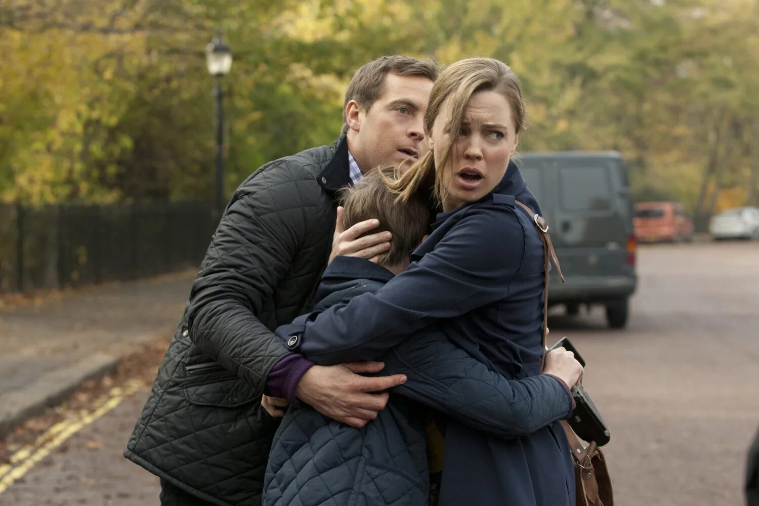 Под прицелом фильм 2021. Игорь савочкин сериал собор. Hunted сериал. Под прицелом фильм 2021. Под прицелом 1.