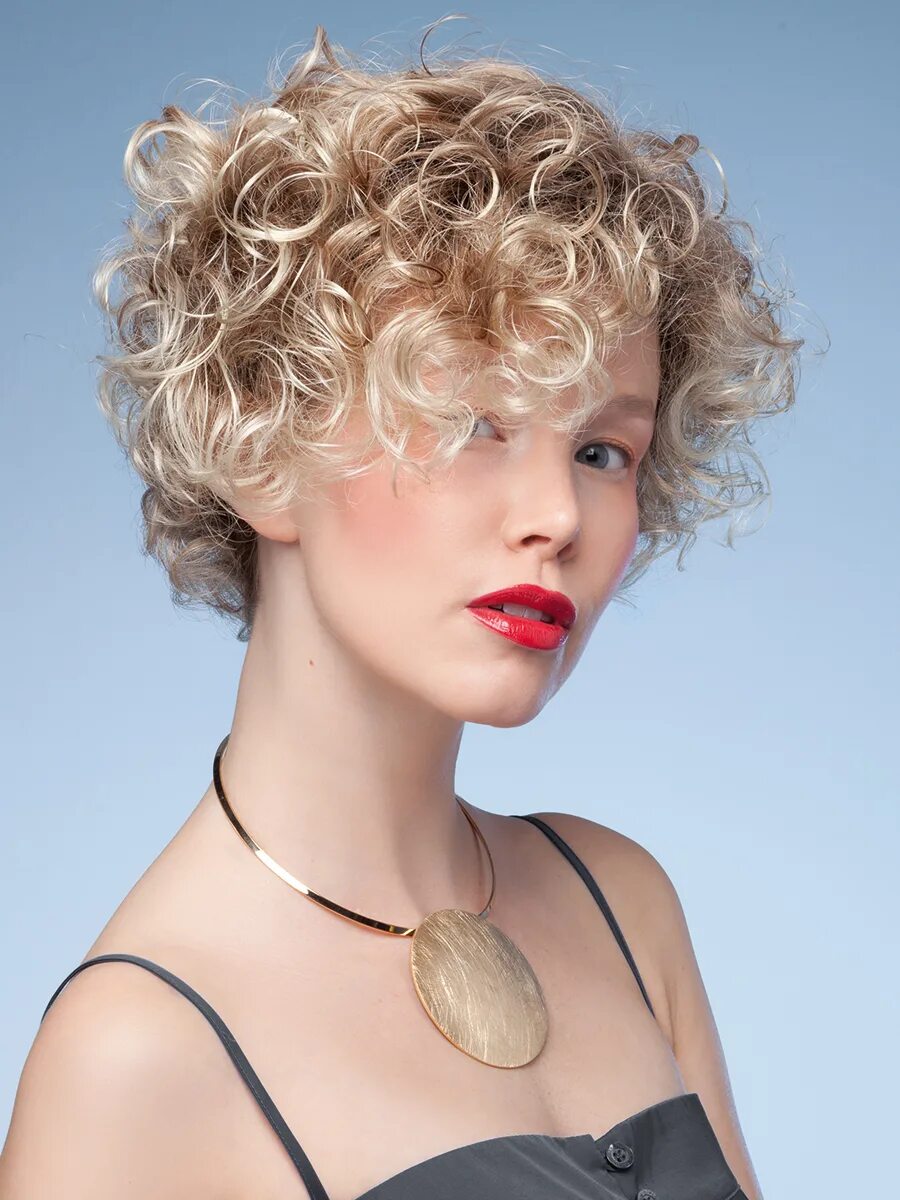 Кудрявый парик купить. Ellen Wille Wigs. Switch PERUCCI Ellen Wille. Ellen Wille парик стрижка Боб блонд. Керли Боб.