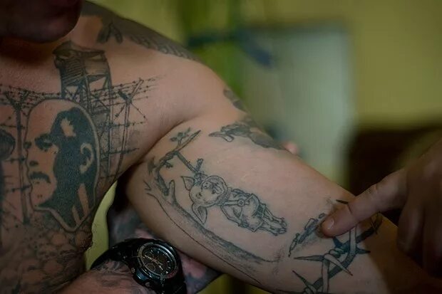 Тюремные наколки. Тюремные наколки север. Без наколок. Черт тюремное тату. Наколки зеков.