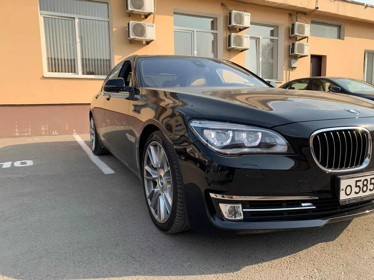 Бмв 750 f01. BMW 750i f01. BMW f01 750i Black. BMW 750 f01 m. BMW 750i 4.4 f01.