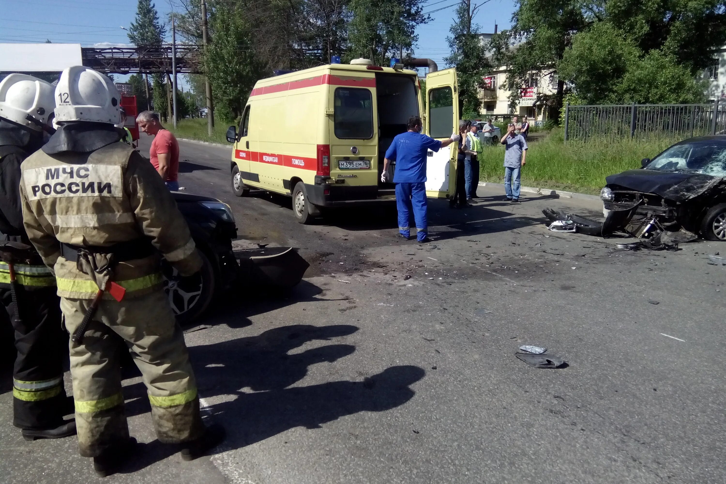 Авария на московском проспекте ярославль вчера. Дтп трасса ярославль рыбинск. Аварии на дорогах ярославля сегодня. Массовая авария ярославль. Трасса снег машины.