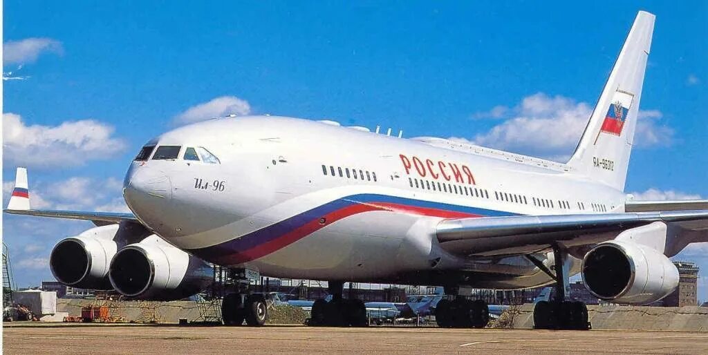 Самолет глав стран. Президентский самолёт ил-96-300пу. Ил-96 президентский борт. Ил 96 борт 1. Ил 96 300.