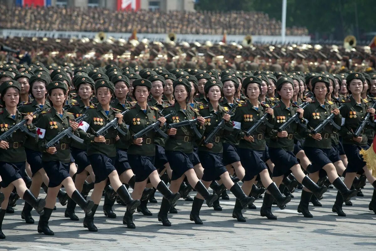 Сколько северной корее. Солдаты Северной Кореи. Женщина на параде в армии Северной Кореи. Армия КНДР армия Северной Кореи. 11 Дивизия Северной Кореи.