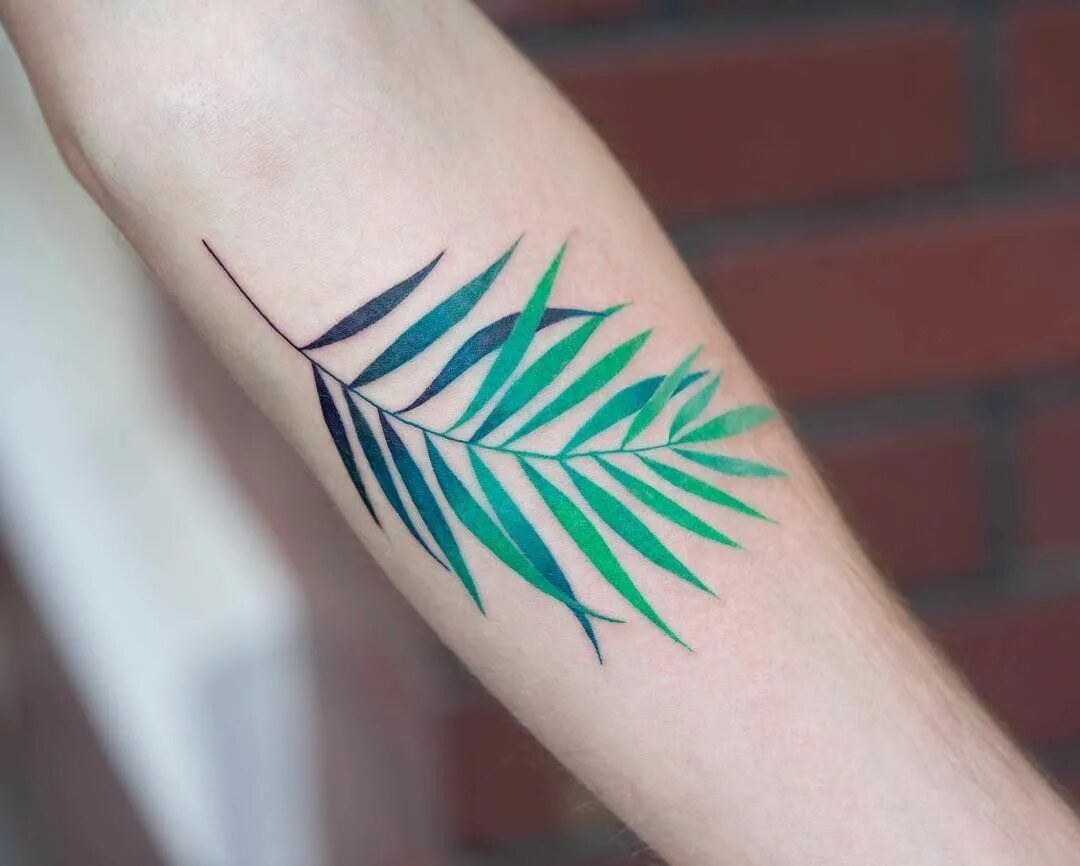 Тату осенние листья. Тату листик. Кленовый лист тату маленькая. Наколка кленовый лист. Тату лист клена.