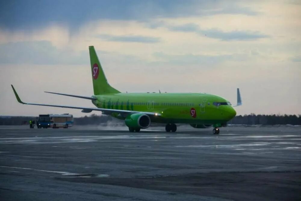S7 airlines в красноярске. Красноярск-абакан самолет s7. Кавалинский кмвавиа. Atyrau airways. Абаканские авиалинии самолеты.