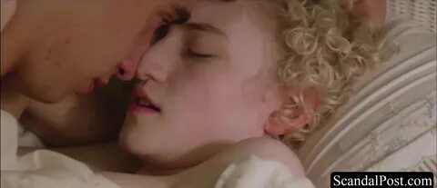 A Closer Look at Julia Garner's Naked Beauty