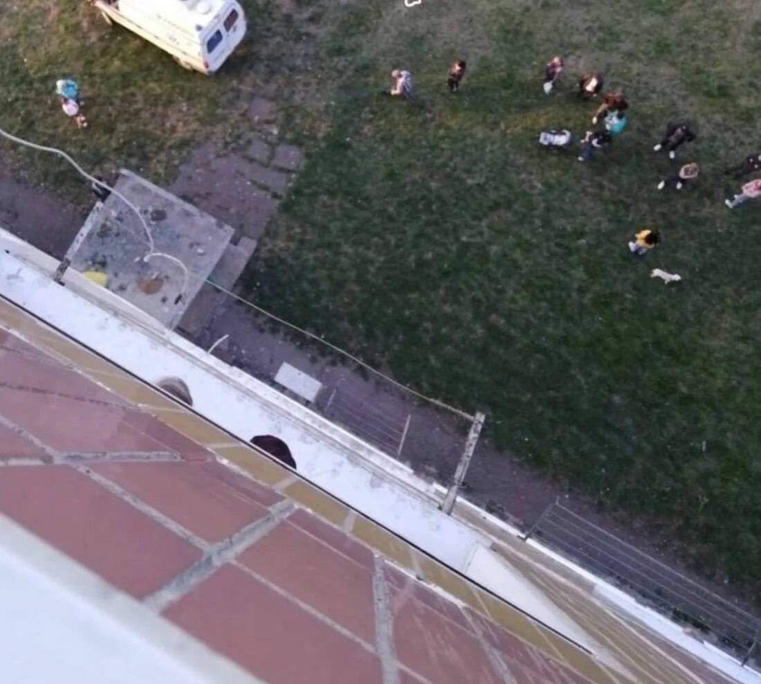 Шахтеров скорой помощи. Происшествия в кемерово регион 42. Инцидент кемерово 2018 25 марта. Кемеровский инцидент. Автомобильная пробка.