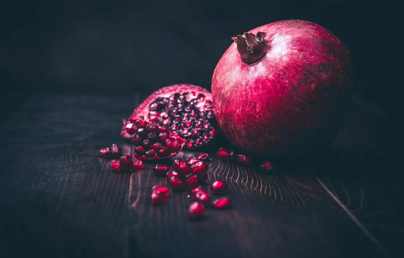 Черно гранатовый. Гранат 8к. Гранат многокостянка. Гранаты фрукт. Гранат сокотранский.