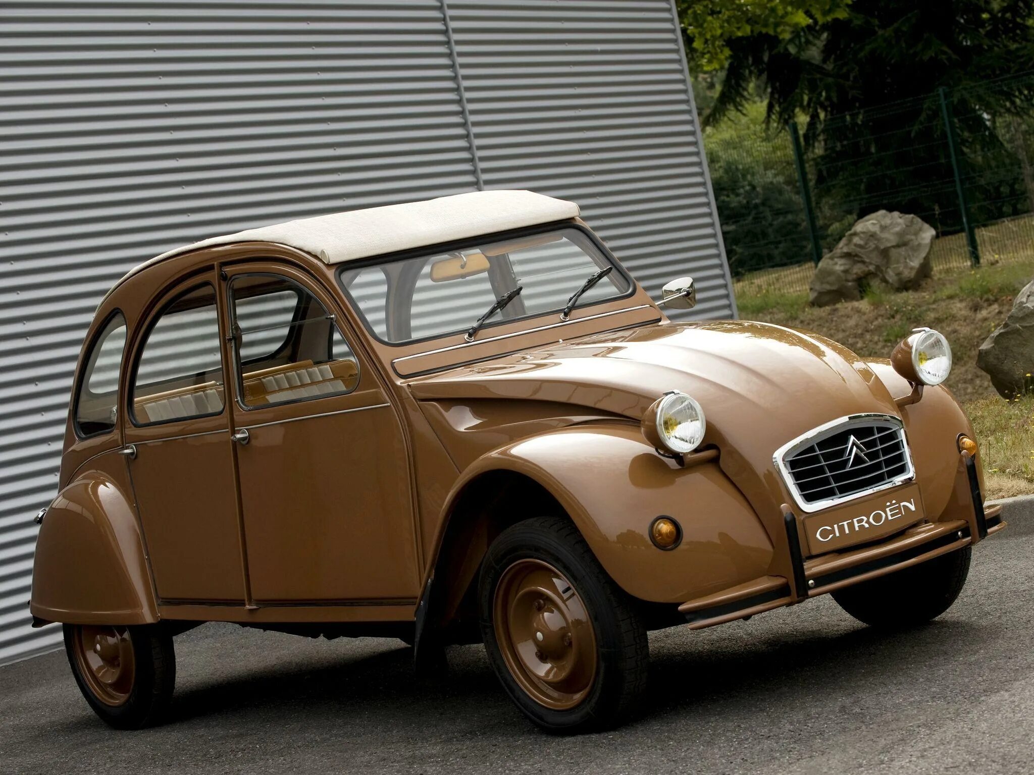 Ситроен 2cv 1990. Ситроен 2cv 1948. Citroen 2cv 1949. Ситроен 1955 2cv. Старый ситроен.
