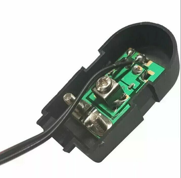 Блок питания антенны 5 вольт. Блок питания антенны 5 вольт. Блок питания 12в 100ма для антенного усилителя. Блок питания 5в для антенного усилителя рэмо. Инжектор питания 12 вольт.