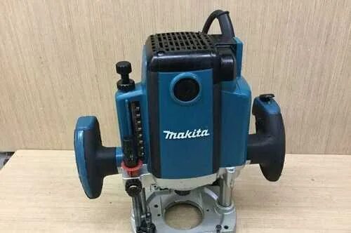 Купить б у ф. Фрезер Makita rp1800f.1650вт. Фрезер Макита rp1800f цена. Аксессуары для фрезера Макита PR 1800f. Фрезеры Макита на авито.