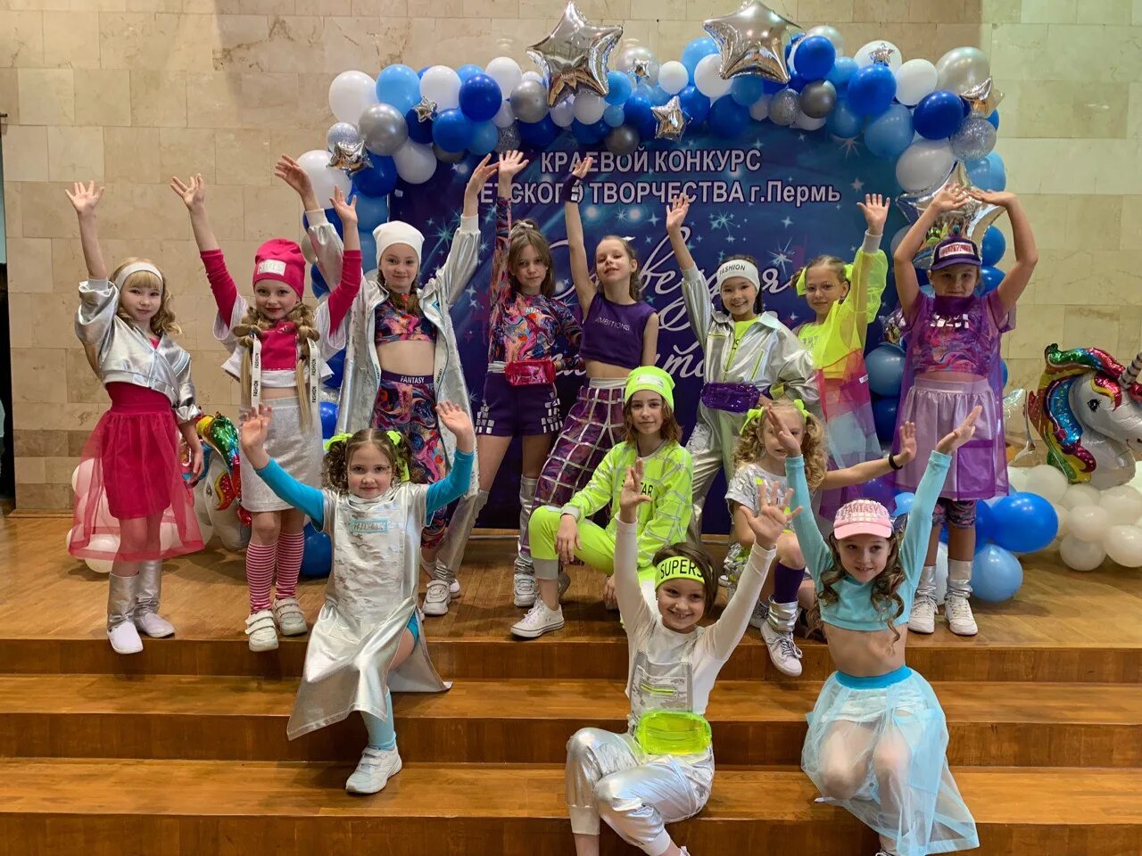 Мать и дитя пермь. Пермь. Пермь. Женщина с ребенком в перми. Хамидуллина генетик мать и дитя.