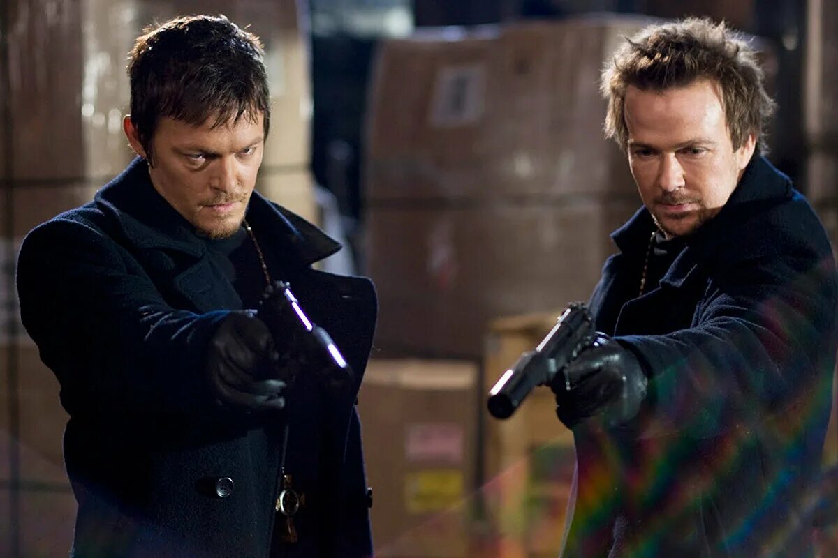 Святые из трущоб 1999. Святые из бундока. Святые из трущоб бундока. Гоблин перевод из трущоб. Гоблин перевод из трущоб.