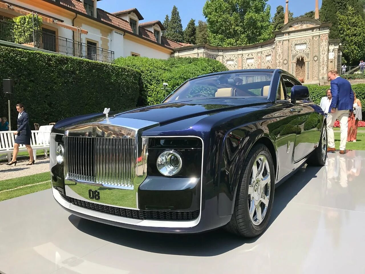 Роллс отзывы. Роллс Ройс 1861. Rolls-Royce Sweptail. Роллс Ройс Sweptail 2020. Роллс Ройс спортивный.