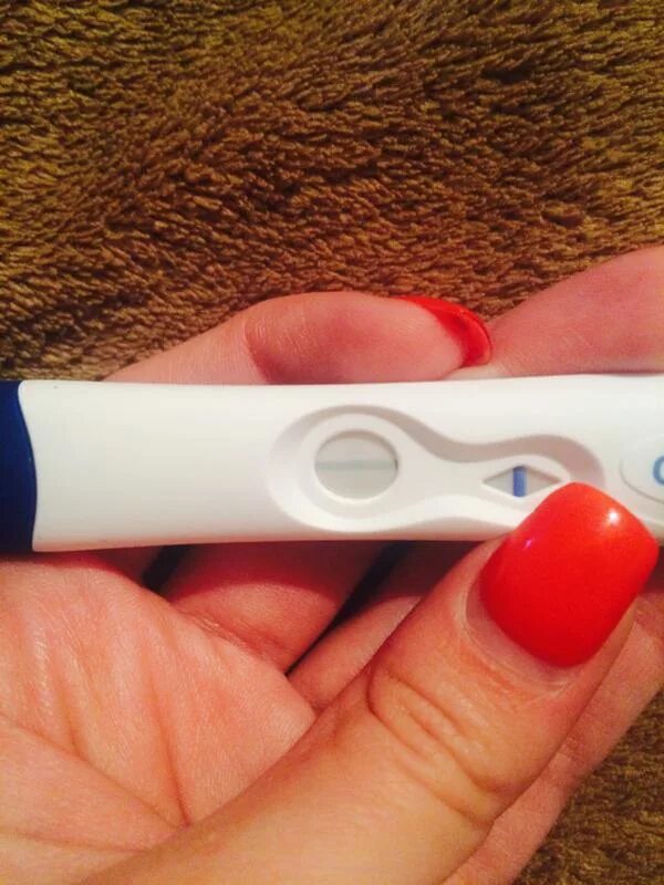 Клеар блю плюс 13 дпо. Ложный клеар блю. Тест клеар блю показал плюс. Тест на беременность клеарблю. Тест клеар блю показал плюс.