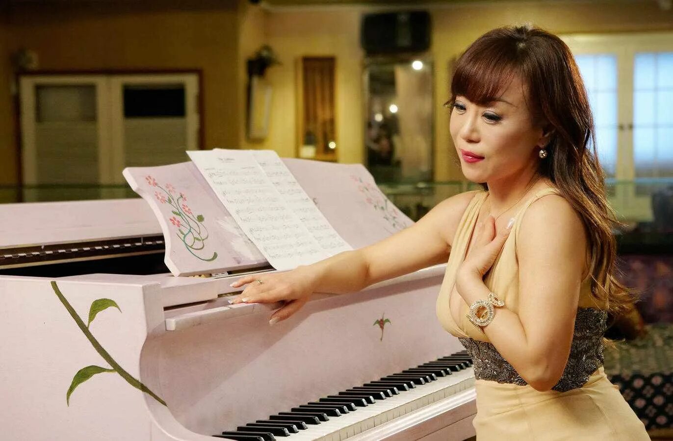Суми чо оперная певица. Чо Суми корейская певица. Корейские оперные певицы. Кореянка оперная певица.