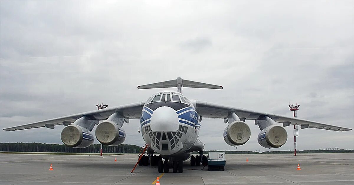 Военный борт ил 76. Самолет ил-76мд «скальпель-МТ». Ил-76тд-90вд. Шасси самолета ил-76.