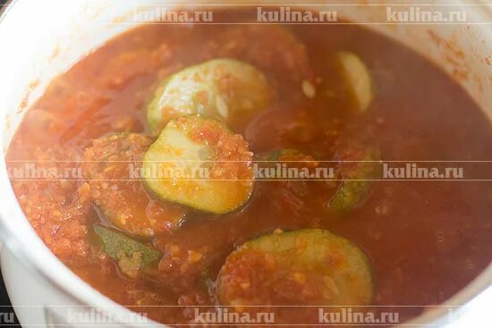 Салаты на зиму из огурцов и яблокам закуска по татарски. Огурцы по татарски на зиму. Баклажаны по-татарски на зиму. Кабачок с пупырышками. Рецепт из кабачков на зиму татарская песня закуска.