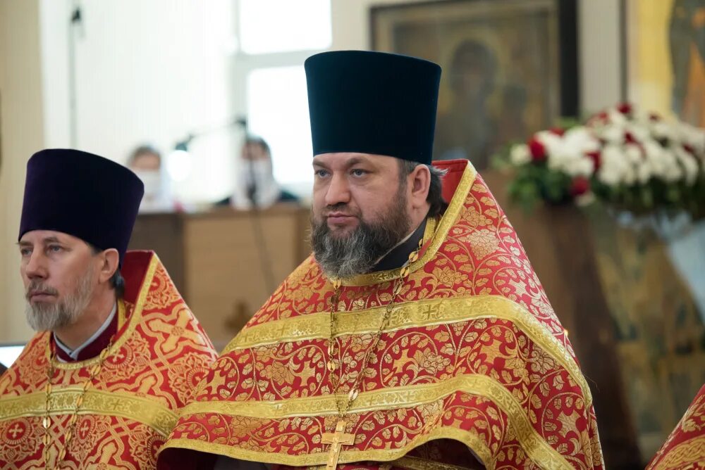 Батюшка пенза. Протоиерей сергий минаев. протоиерей вадим шумилов пенза. протоиерей сергий горюнов тула. пенза храм в терновке священник сергий.
