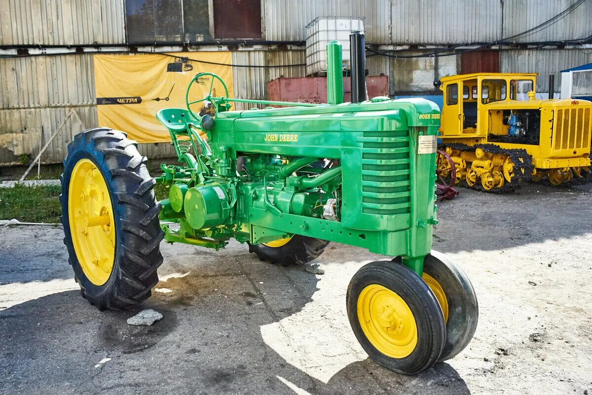 Чебоксарский тракторный завод чзпт. Трактор сельскохозяйственный. Трактор беларус мтз 82. Агромаш 90тк. Музей истории трактора чебоксары.