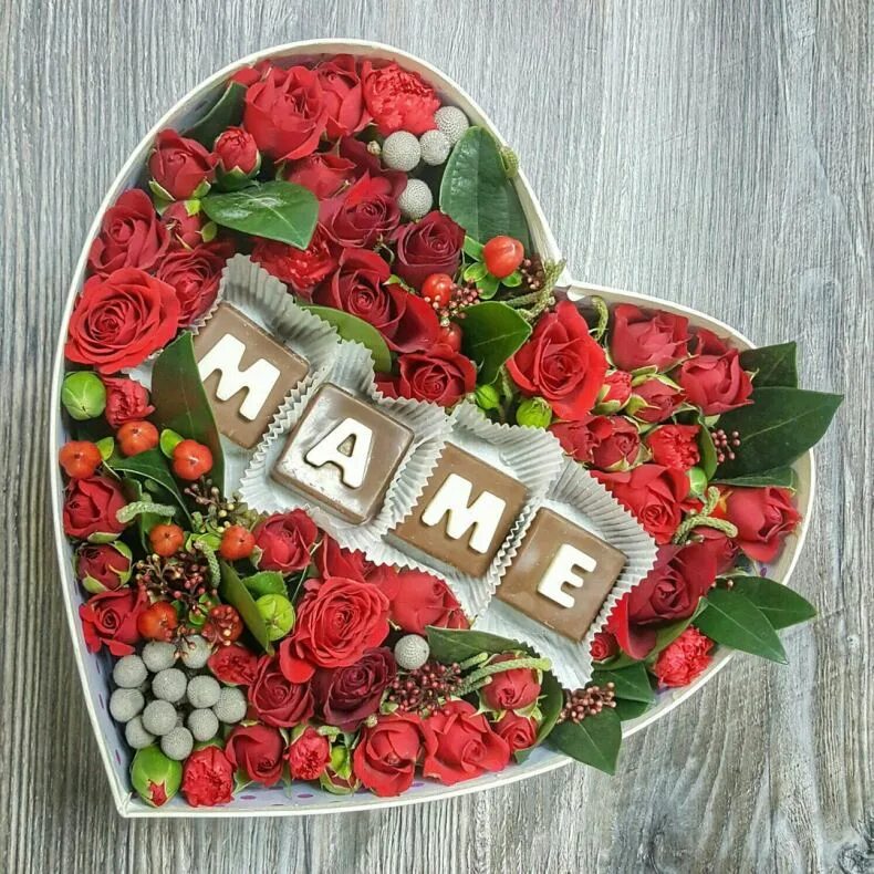 Украшение зала шарами на юбилей женщине. Украшение зала шарами. Украшение зала шарами на юбилей. Украсить комнату на день рождения. Фотозона своими руками на юбилей.