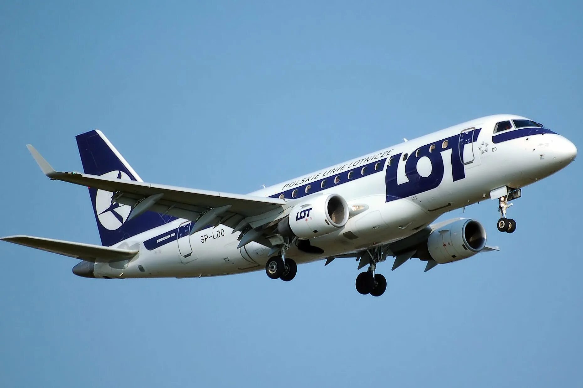 Embraer e 170. Lot e170. Эмбраер 190/195. Авиакомпания lot Embraer. Lot polish airlines