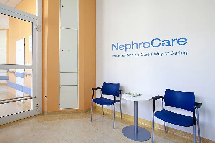 Нефрокеа. Fresenius NEPHROCARE. Фирма Фрезениус. Фрезениус Нефрокеа Калуга. Фрезениус Нефрокеа логотип.