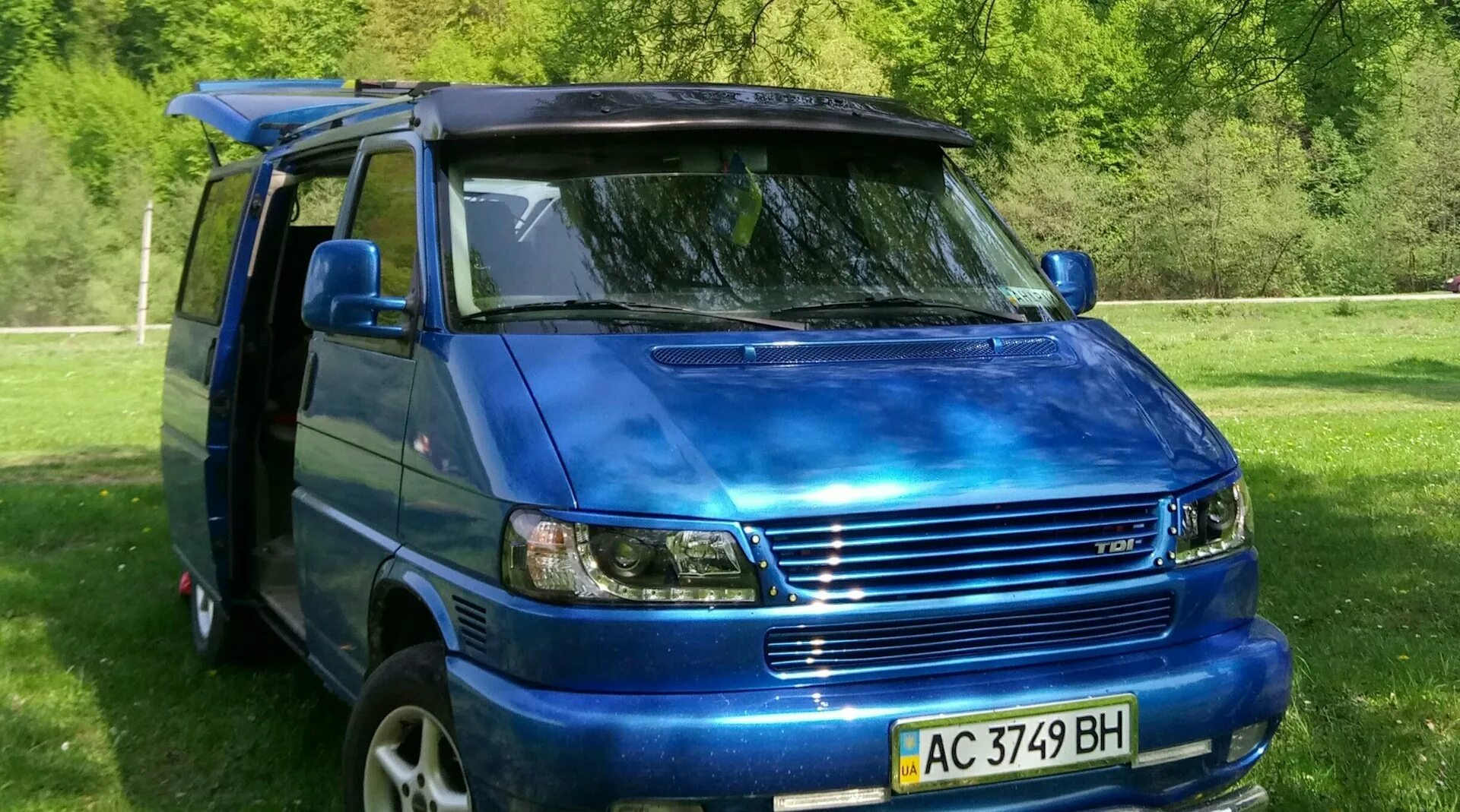 Продажа фольксваген т4. T4 Volkswagen Мультивен. VW t4 Multivan 1992. Фольксваген транспортёр т4 синий. Фольксваген т4 Мультиван.