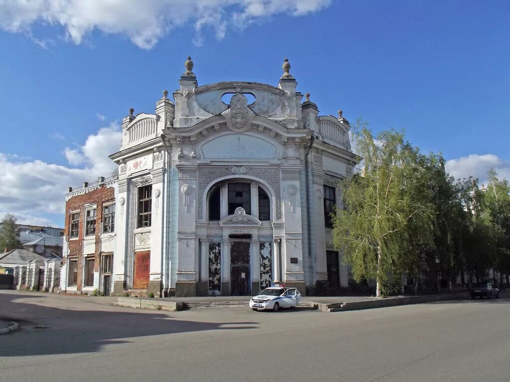 Бийская улица алтайский край. Бийск центр города. Бийск архитектура. Архитектура города Бийска. Бийск памятник архитектуры Толстого.