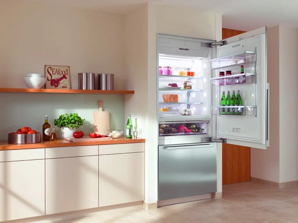 Чем отличается холодильник. Встраиваемый холодильник Haier hbw5518eru. Встраиваемый холодильник Miele k 37682 IDF. Встроенные холодильники в кухню. Встроенный холодильник.