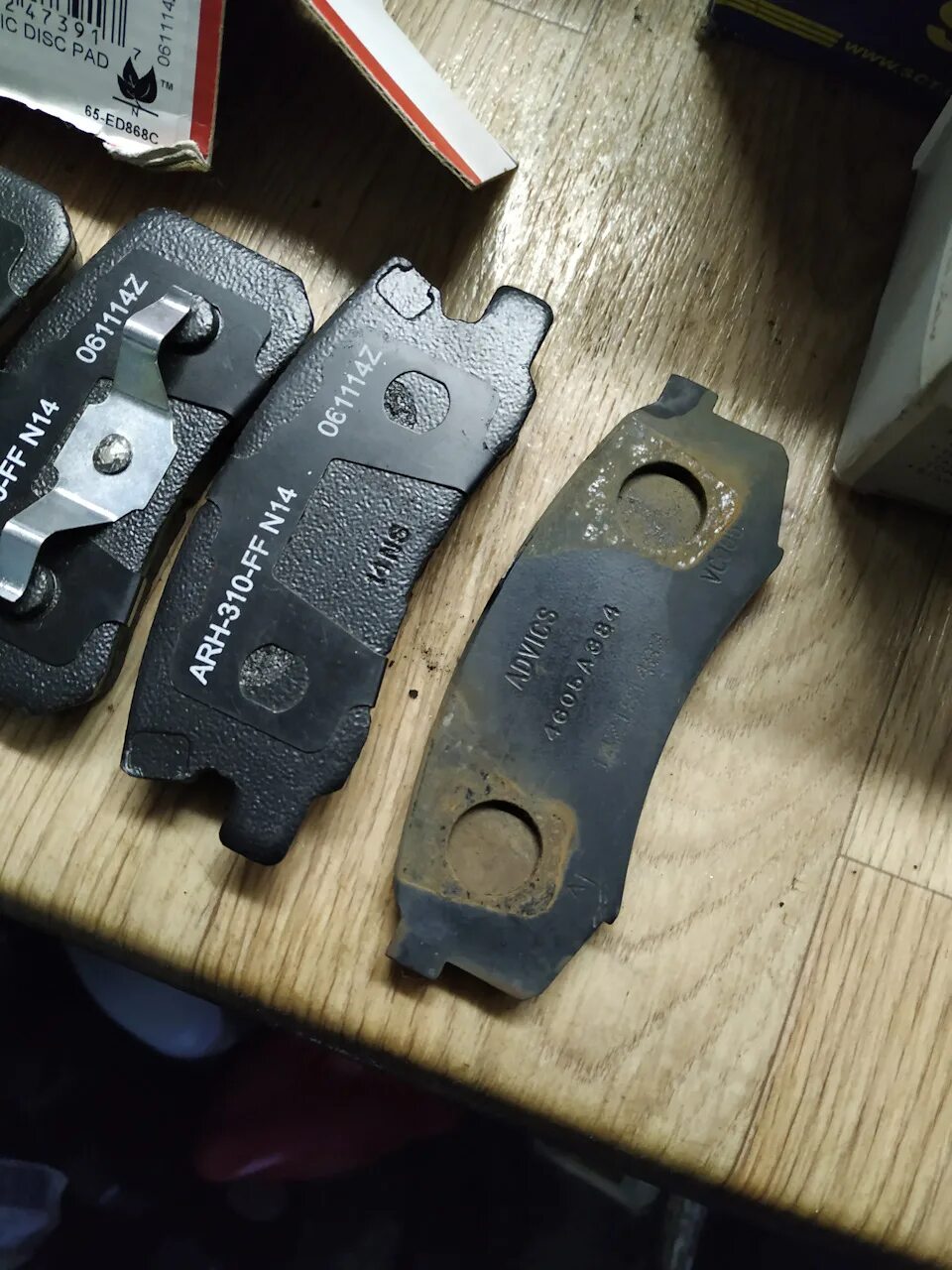 Колодки паджеро спорт. Задние колодки Паджеро 2. Колодки задние Паджеро 4. Задние тормозные колодки Mitsubishi Pajero 4. Задние колодки Паджеро 3.