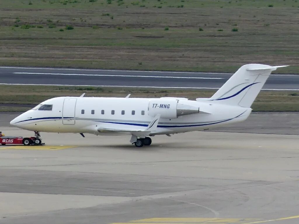 Bombardier 650. Challenger 650. Бомбардир Challenger 650. Bombardier Challenger 650 Interior. Challenger 870 Туркменистан.