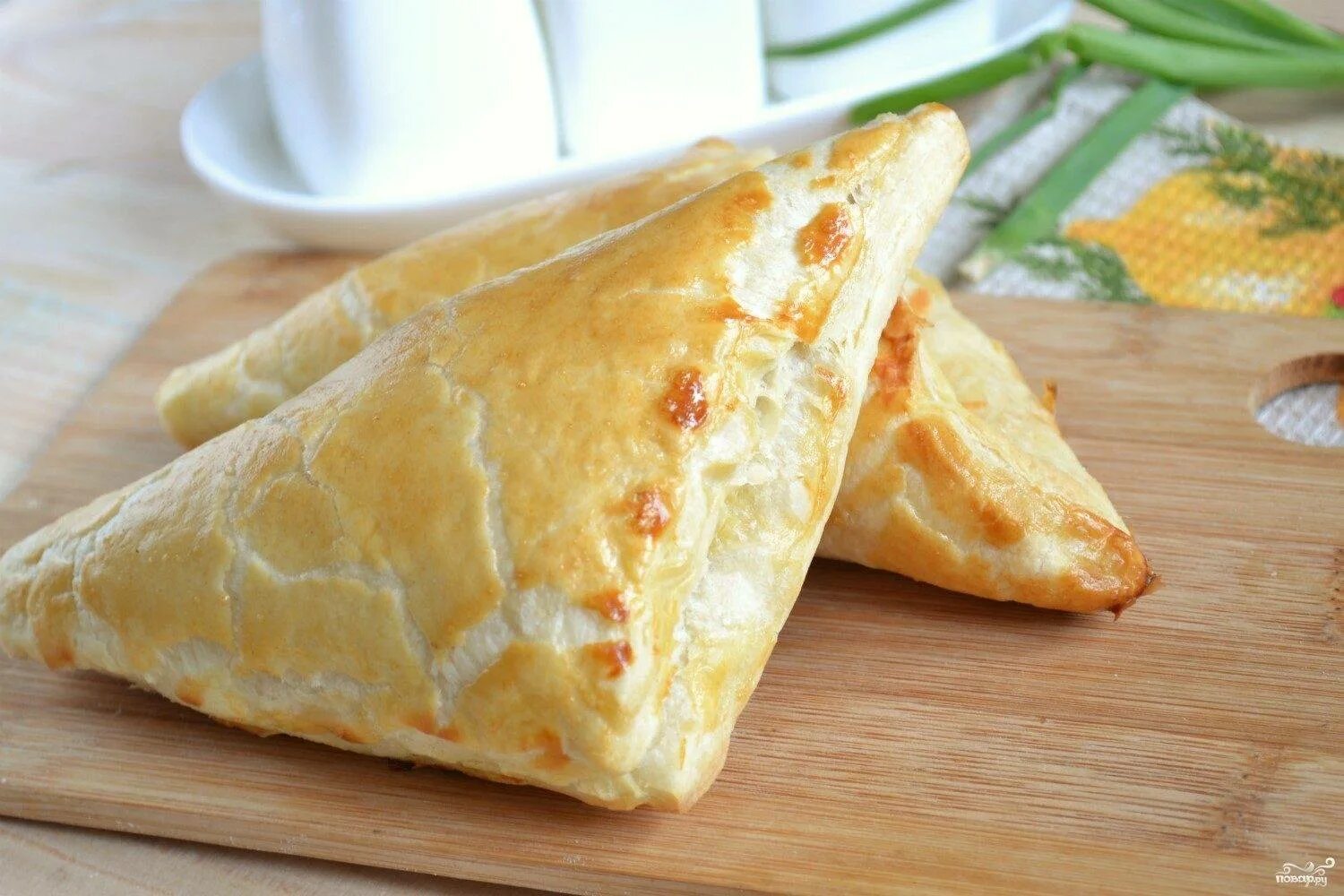 хачапури пеновани. хачапури из слоёного теста. хачапури из слоеного теста домашний рецепт. хачапури с сыром из слоеного дрожжевого теста. Fenovani xachapuri.