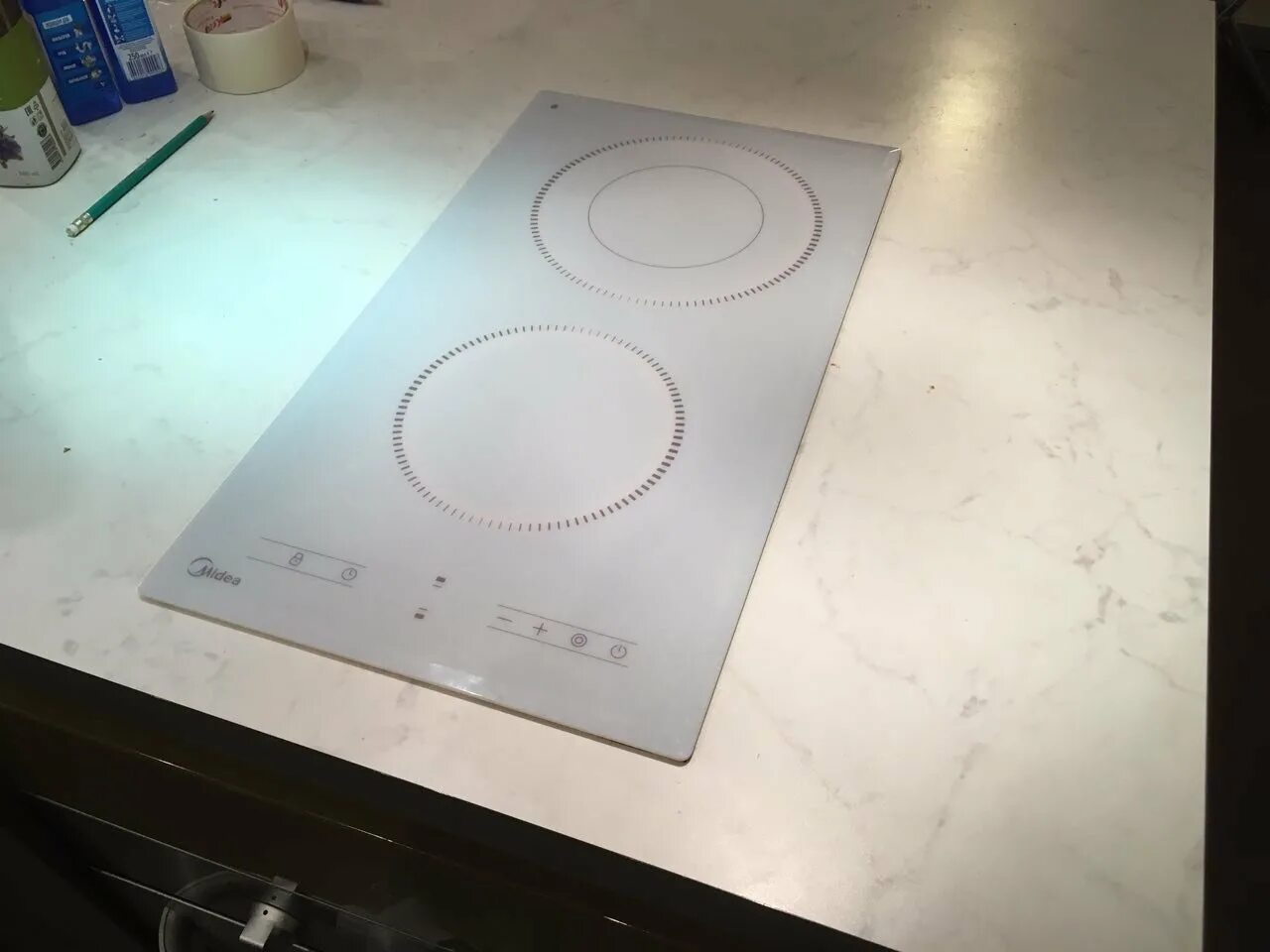 варочная поверхность bosch pke 652 ca1e. варочная панель электрическая 4-х бош белая. варочная панель бош 3 конфорки 45 см электрическая. варочная панель teka vr tc 95. стеклокерамика белая.