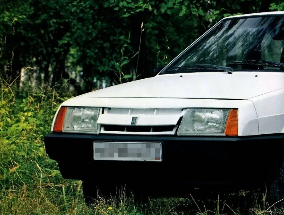 Ваз 2109 м. Девятка ваз 2109. Ваз 2109 боевая. Ваз 2109 1 на 2. Ваз 2109 4k.