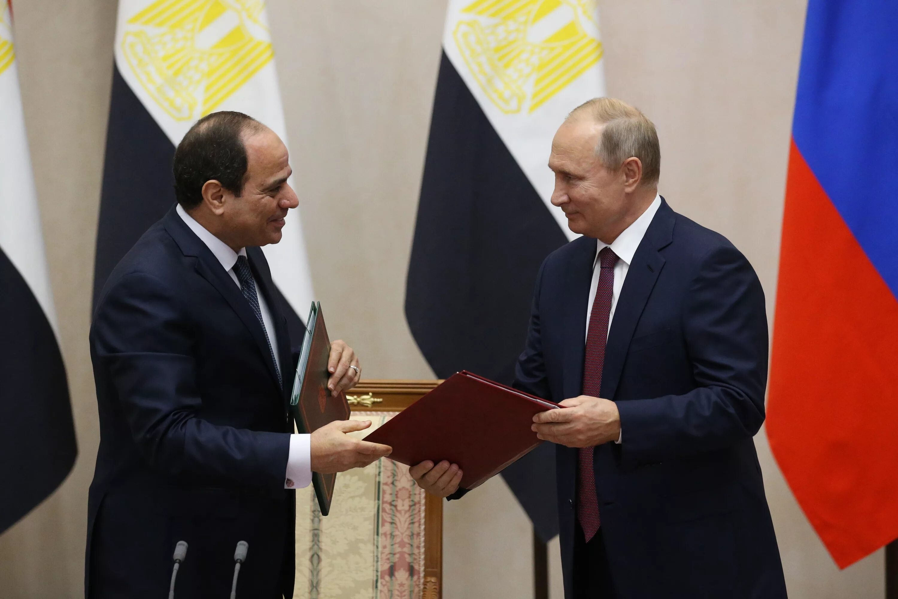 Между россией и египтом
