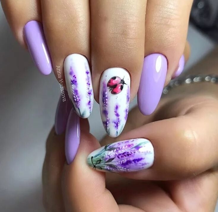 L'immagine può contenere: una o più persone e primo piano Luxury nails, Gel nail