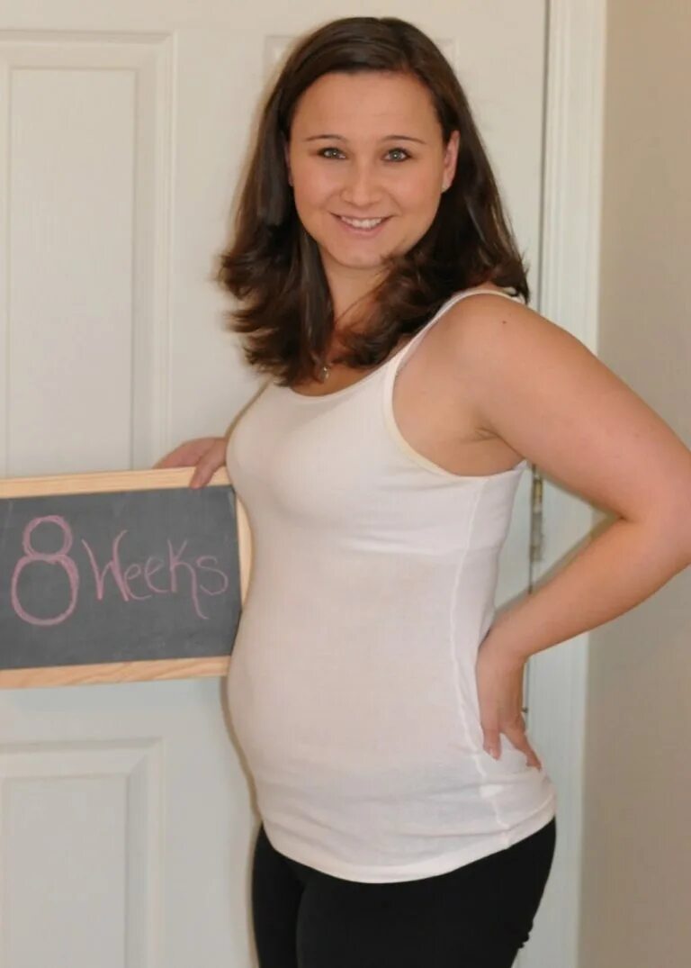 живот на 8. живот на 7 неделе. живот на 7-8 неделе. 8нелель беременности живот. живот на 8.