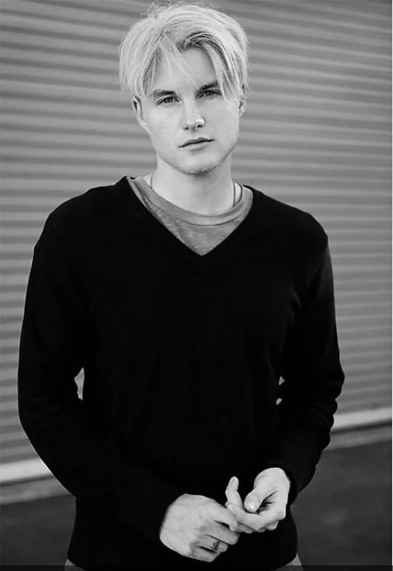 Тоби хемингуэй. Тоби хемингуэй. Тоби хемингуэй фото. Томми хемингуэй. Тоби хемингуэй.