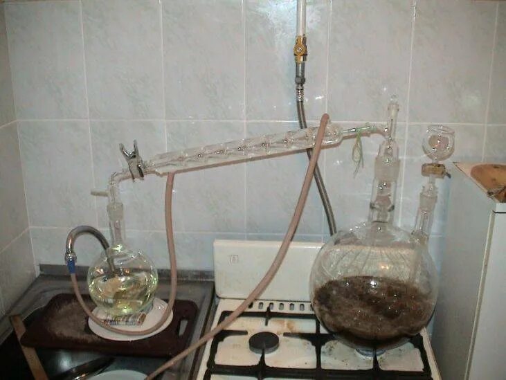 Самогонный аппарат 20 литров с сухопарником. Перегонка голов самогона. Самогонный аппарат сухопарник барботёр. Самогонный аппарат бавария 2020 перегон браги. Армянский самогонный аппарат.