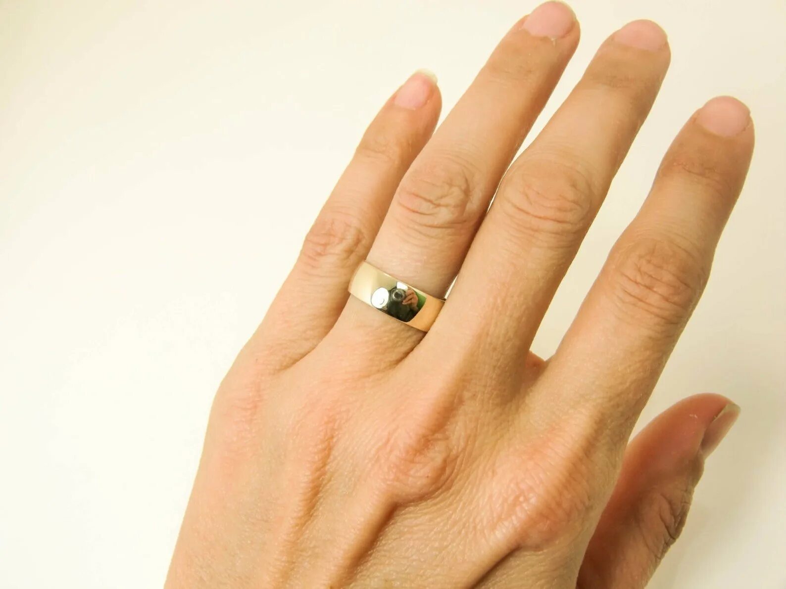 Соединительные кольца для бижутерии. Кольцо резиновое (на брс анкер ак15н). Кольцо уплотнительное рти (va-0065 nbr 60). Обручальные широкие кольца булгари. Кольцо круглого сечения маслостойкое уплотнительное 145 мм.