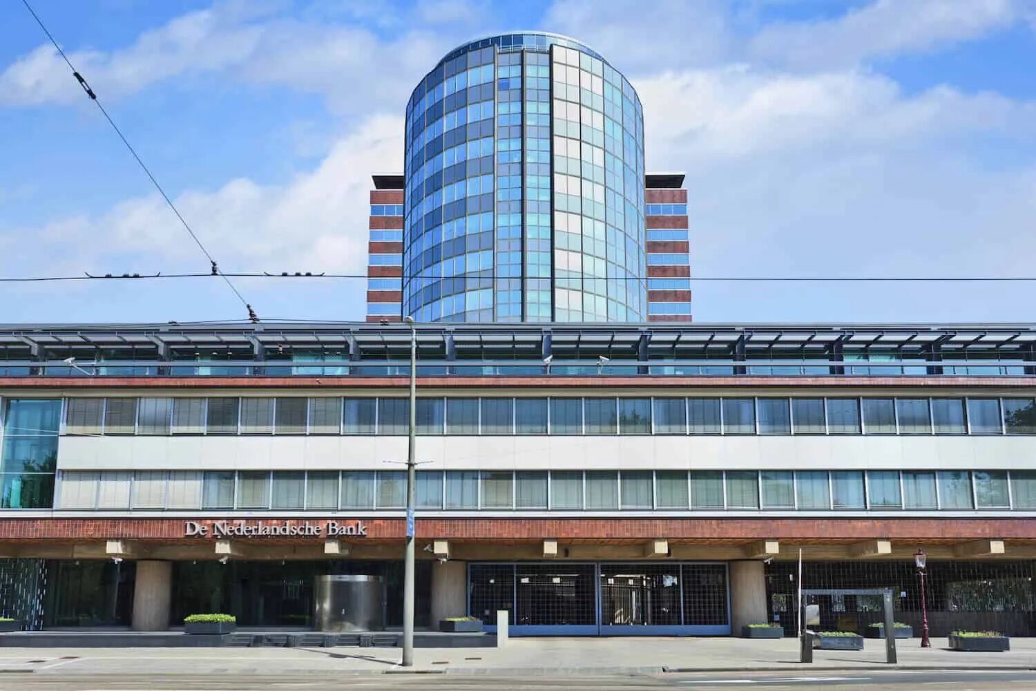 Банк голландии. Главный банк нидерландов. Банки нидерландов. Банки нидерландов. Банк abn amro.