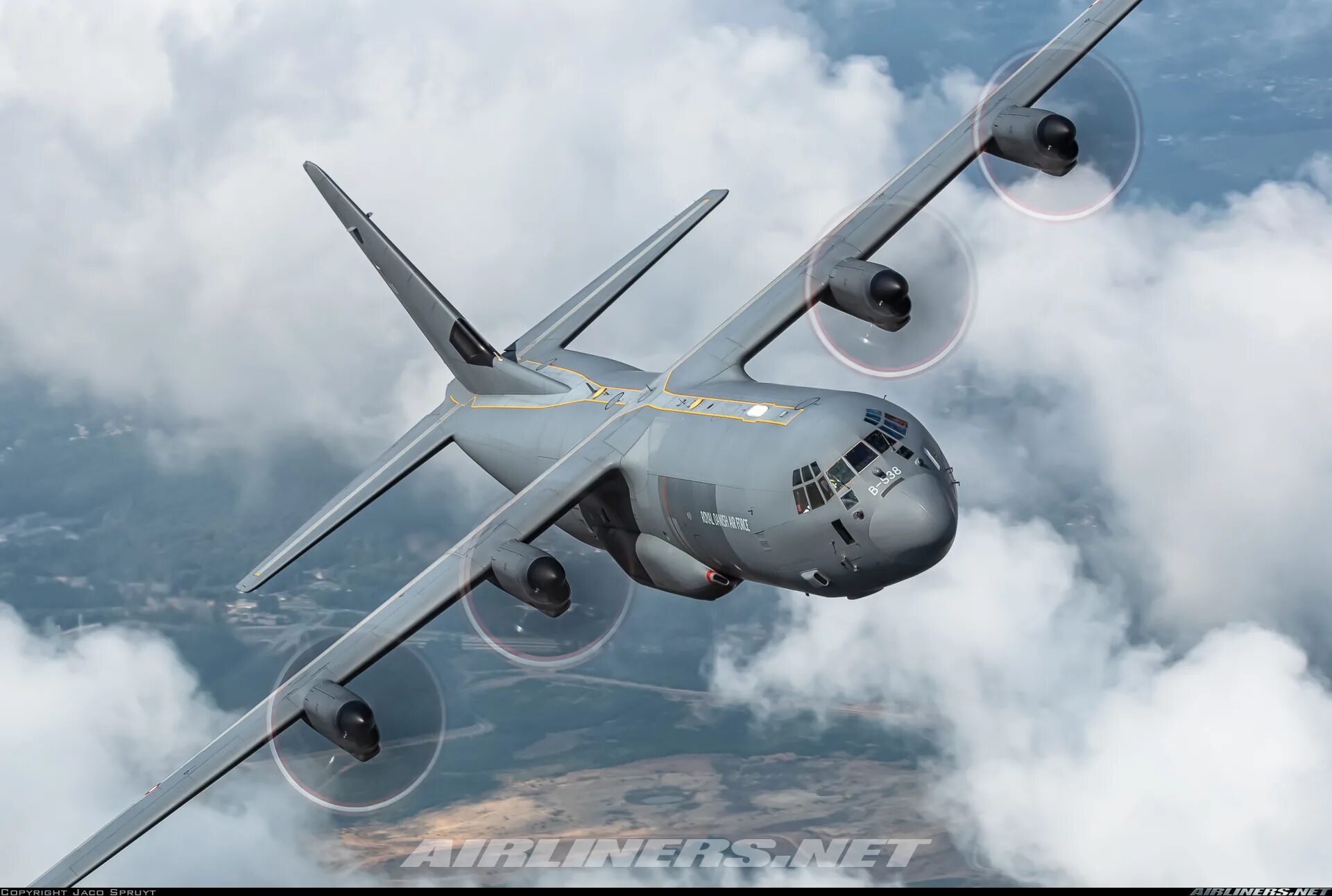 Lockheed Martin c-130j super Hercules. C-130 Hercules. Lockheed c-130 Hercules. C 130j 30 Hercules.