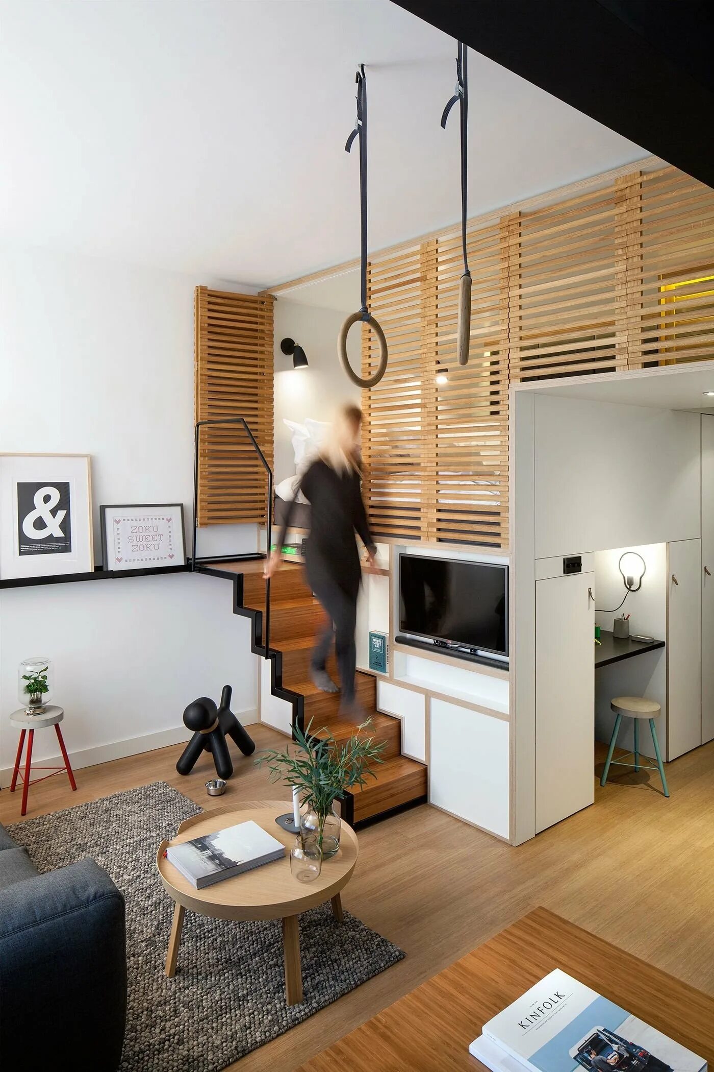 Дизайн метр фото. Отель Zoku Амстердам. Интерьер маленькой квартиры. Дизайнерские решения для студии. Дизайнерские решения для квартиры студии.