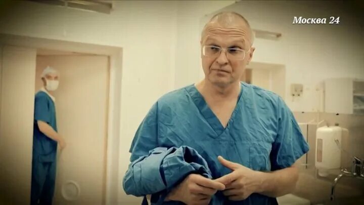 Robots in hospital. 1 градская больница хирурги. 1 градская больница хирурги. Первая градская больница хирургическое отделение. 1 градская больница кардиореанимация.