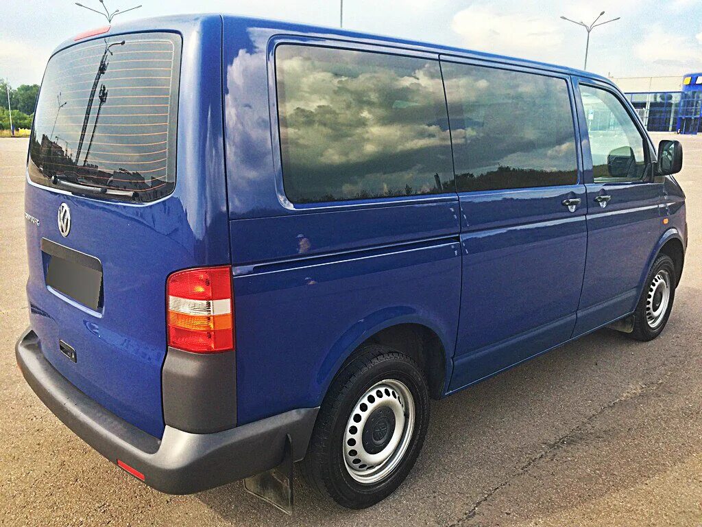 Купить транспортер т5 с пробегом. Volkswagen Transporter t5 синий. Фольксваген Транспортер 2006. Фольксваген т5 2006. Фольксваген Транспортер т5 2006.