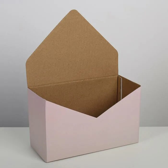 Надпись на подарочной коробке. Письмо коробочки. Коробка для писем. Коробка со старыми письмами. Старые письма.