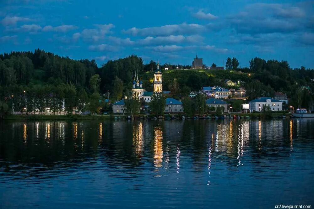 Городок Плес на Волге. Город Плес Ивановской области. Река Волга Плес. Лес Ивановской области.