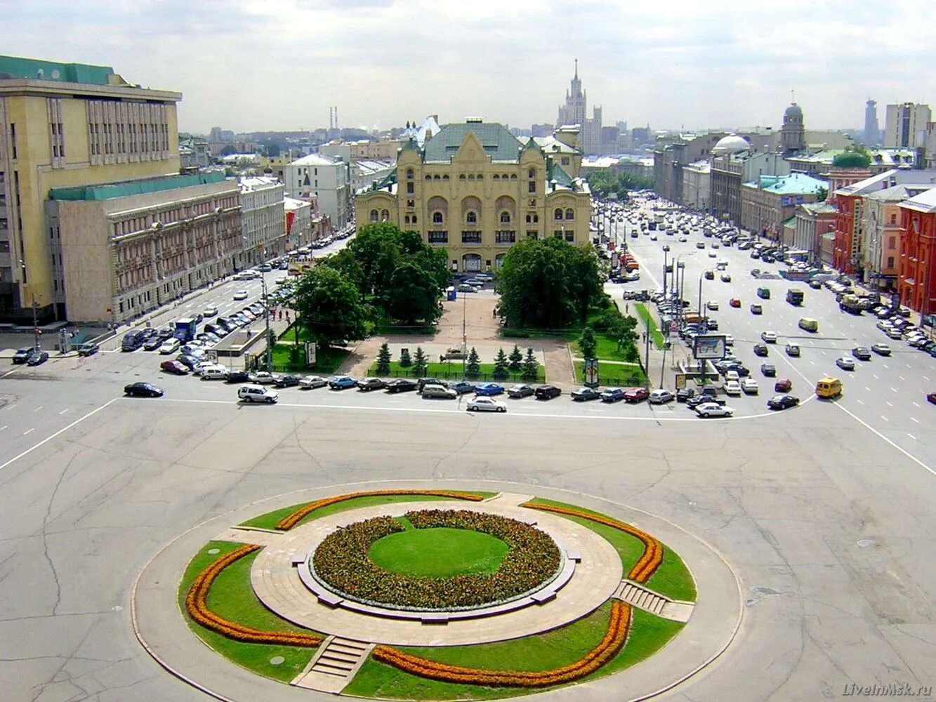 Лубянская площадь. Площадь Лубянской площади. Лубянская площадь сквер. Лубянская площадь вид сверху. Городская пл